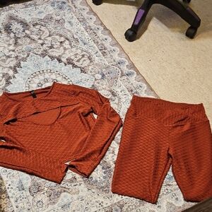 Women's Rust Textured Work Out Set